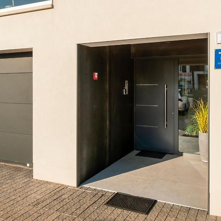 4R Royal Residence Rojnic روفينج المظهر الخارجي الصورة