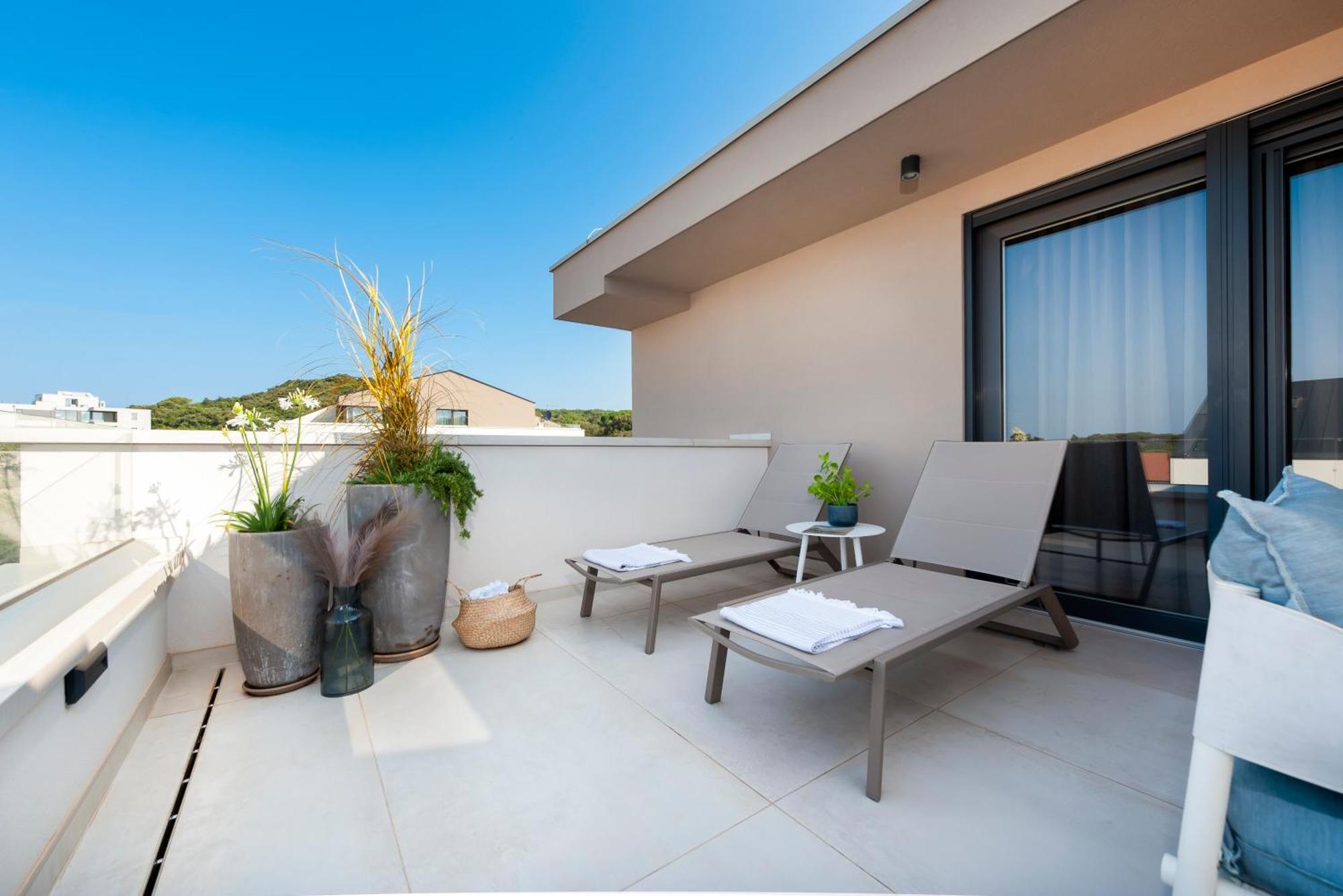 4R Royal Residence Rojnic روفينج المظهر الخارجي الصورة