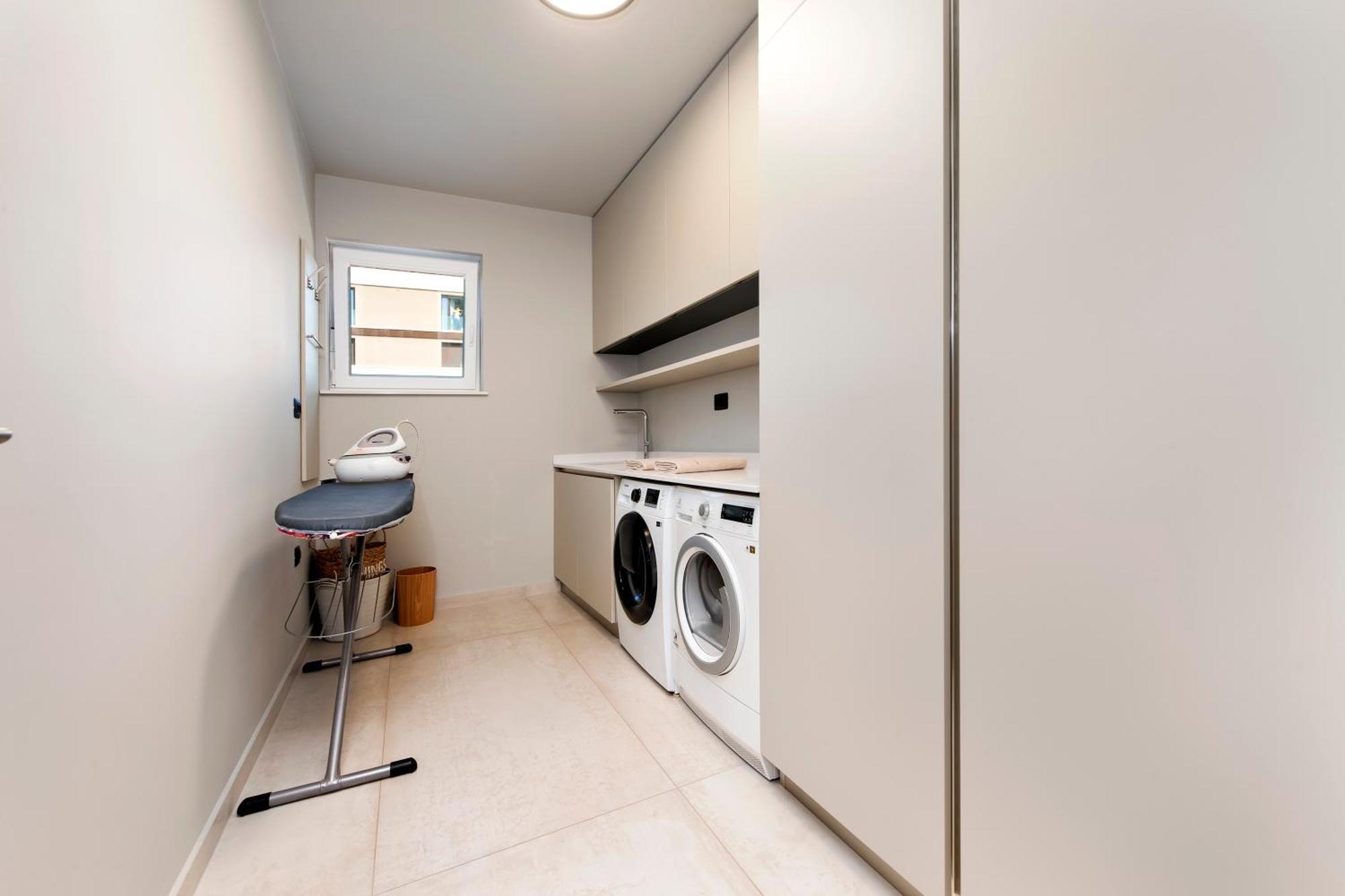 4R Royal Residence Rojnic روفينج المظهر الخارجي الصورة