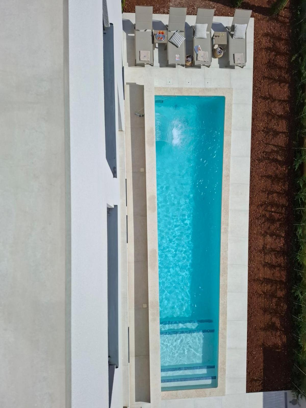 4R Royal Residence Rojnic روفينج المظهر الخارجي الصورة